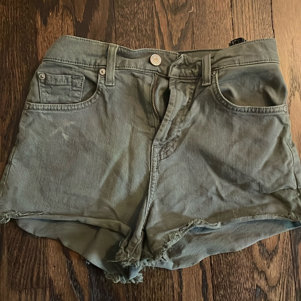 7 for all mankind army green shorts. Size 25. Barely worn. Smoke free home.